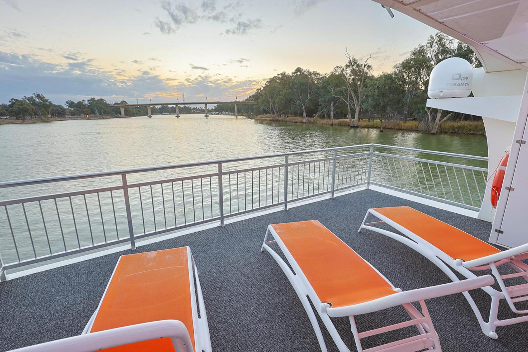 All Seasons Houseboats Hotel Mildura Exterior photo