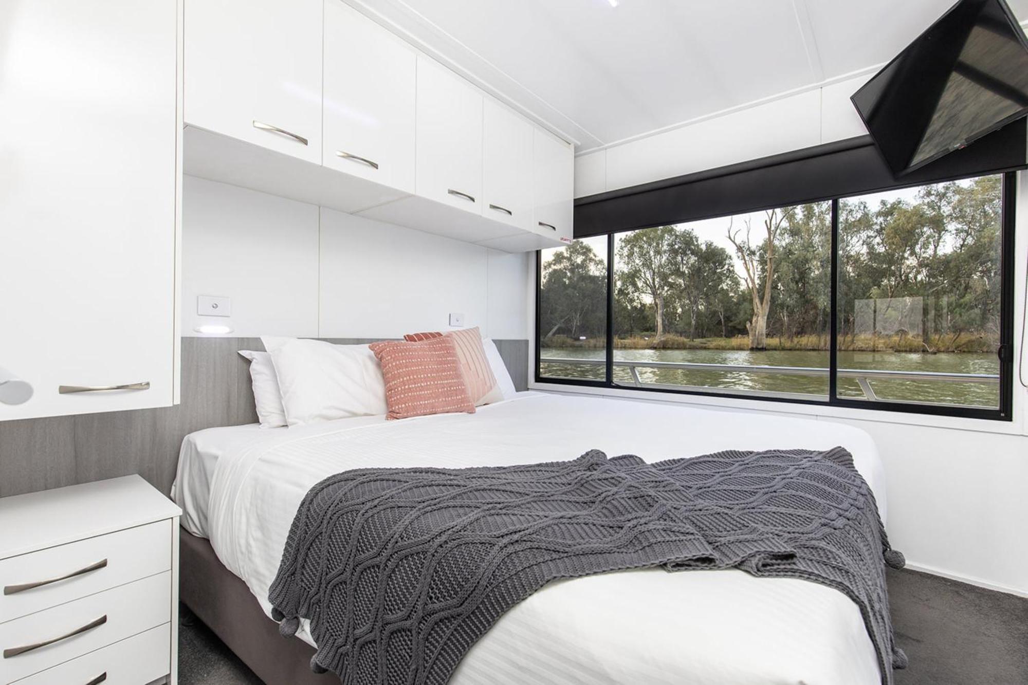 All Seasons Houseboats Hotel Mildura Exterior photo