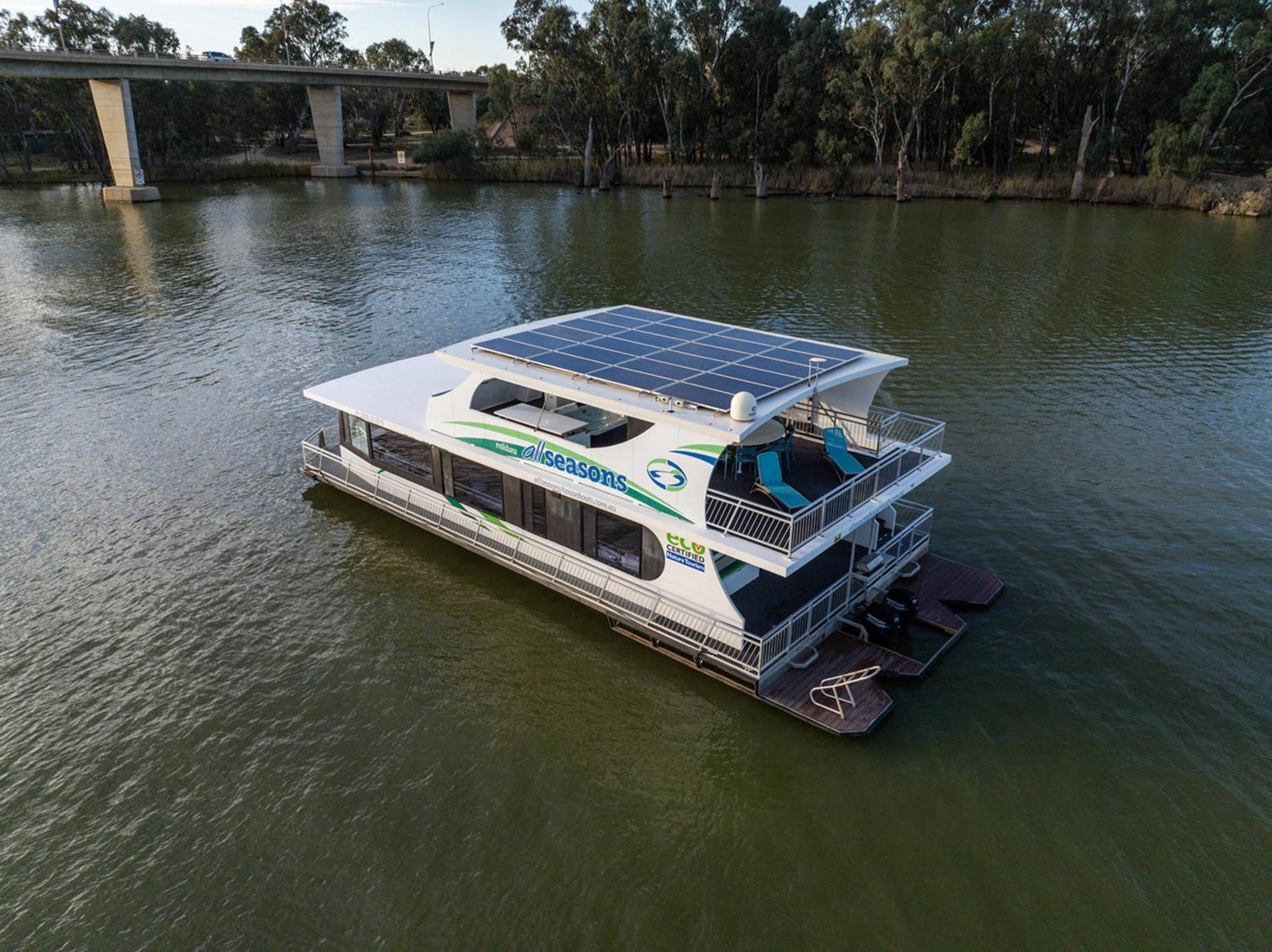 All Seasons Houseboats Hotel Mildura Exterior photo